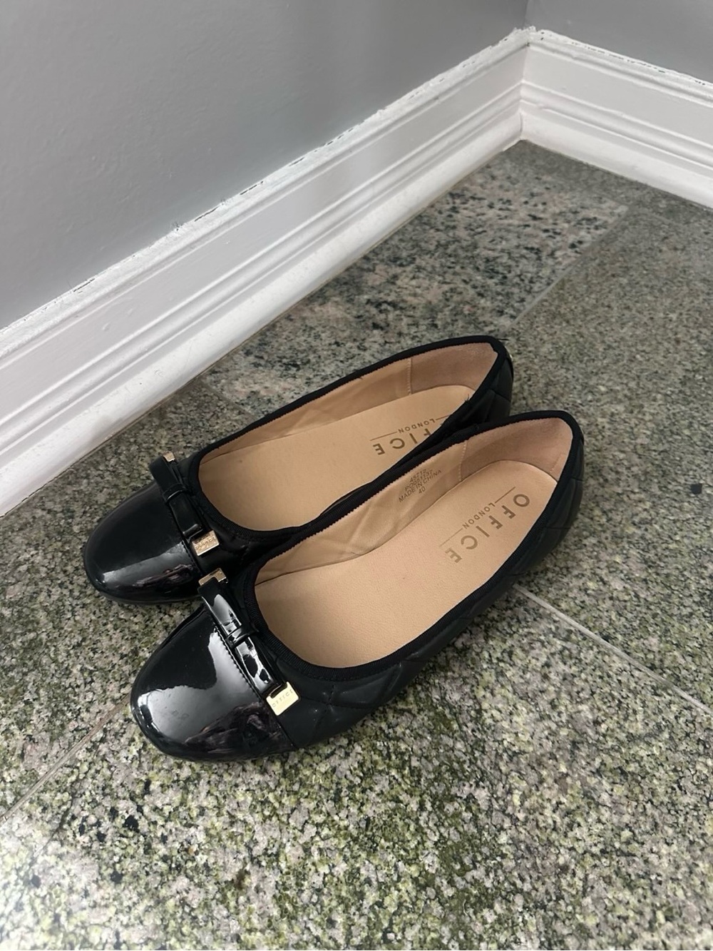 Office London Black Flats